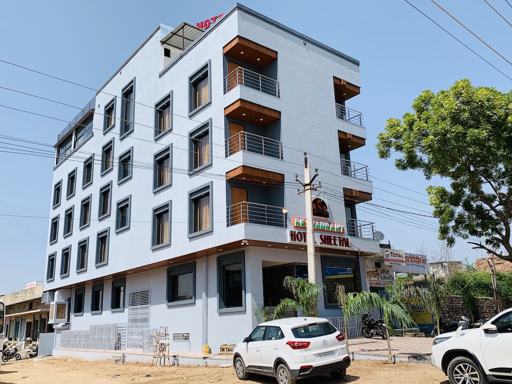 Hotel Sheetal building by day